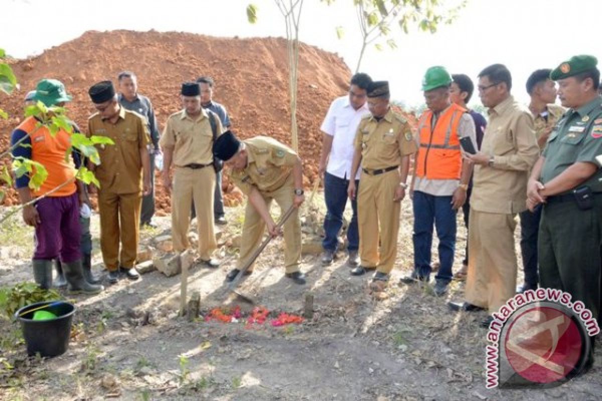 Bupati Hadiri Acara Pemindahan Makam