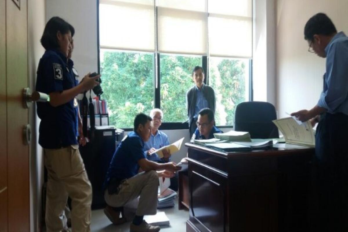 Penyidik Polda Banten Geledah Kantor Bapelkes Krakatau Steel