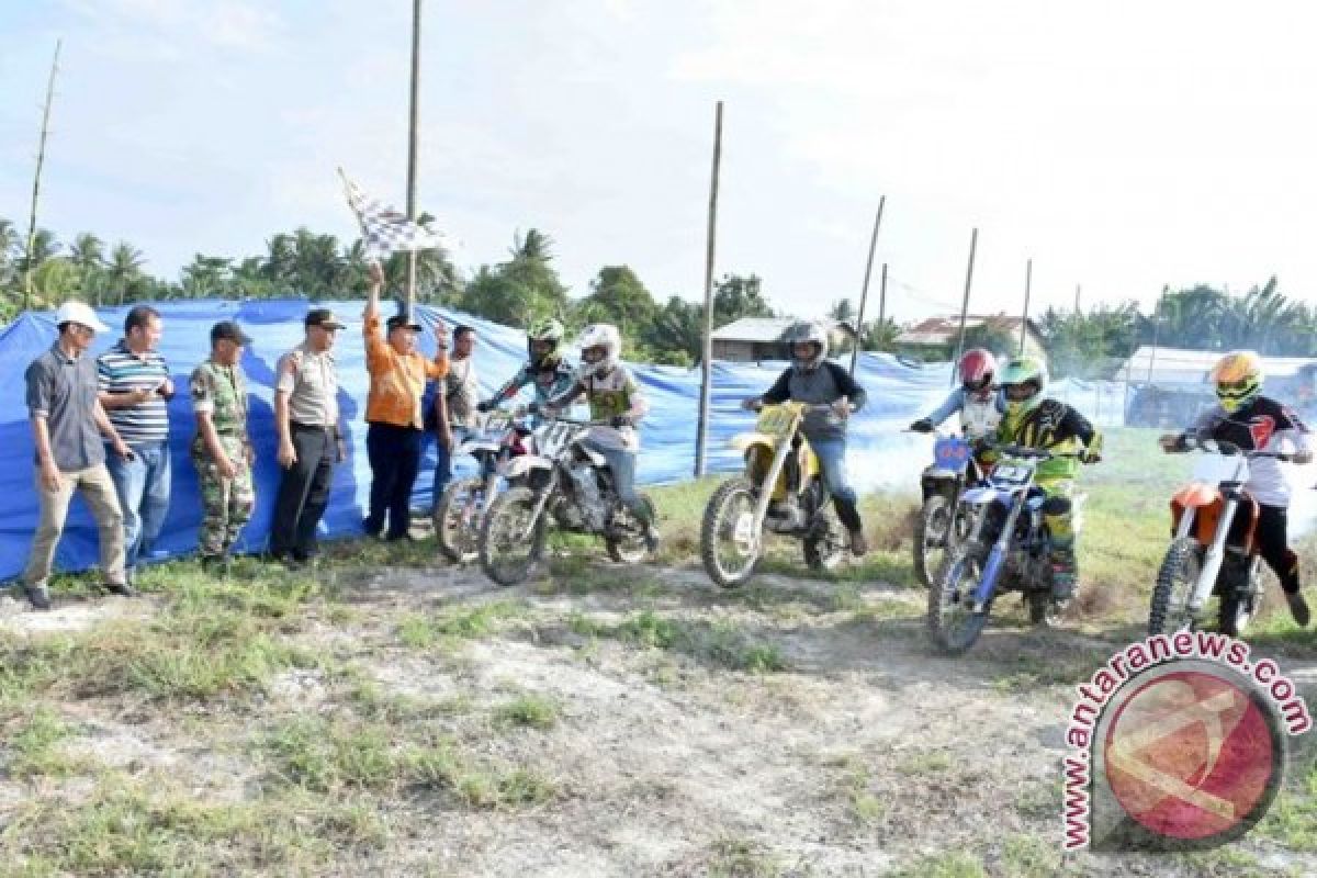 Bupati Buka Gebyar Super Grasstrack