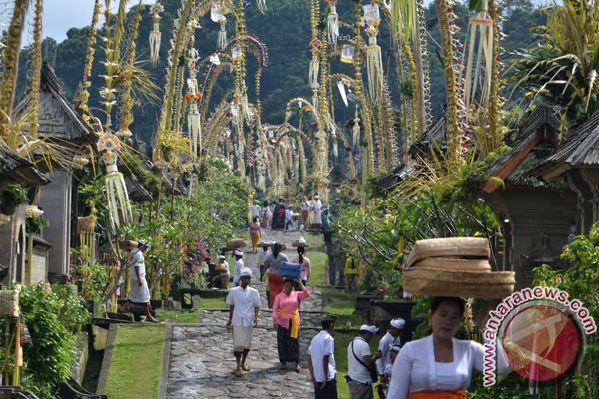 Umat Hindu rayakan hari suci Galungan