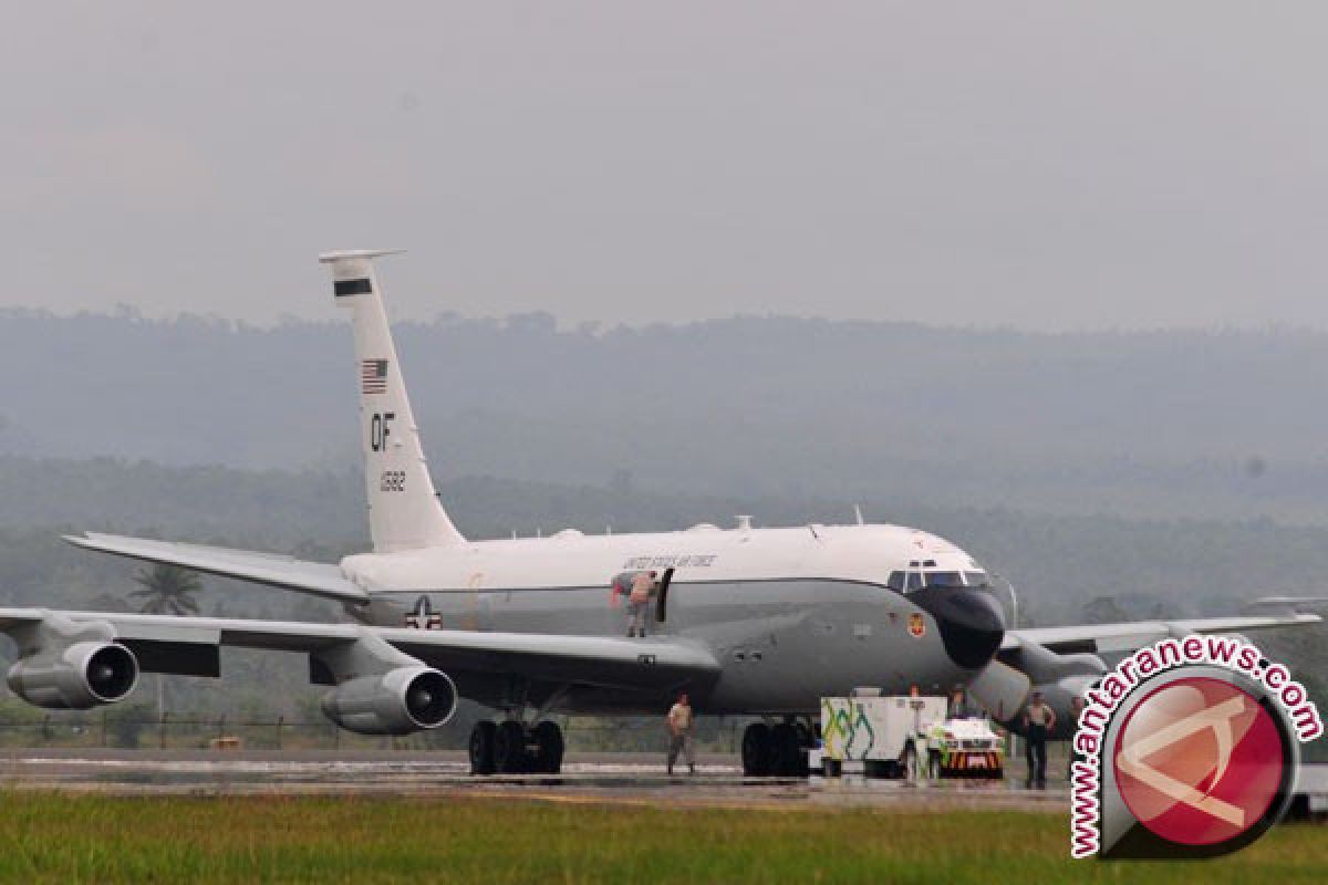 Pesawat Galaksi C-17 Usa Mendarat di Aceh