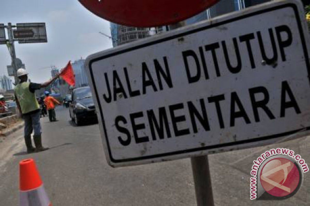 Besok, jalan utama di Padang ditutup selama dua jam