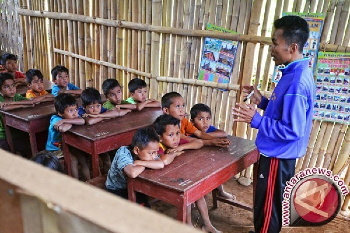 Kepala sekolah daerah terpencil dapat motor dinas