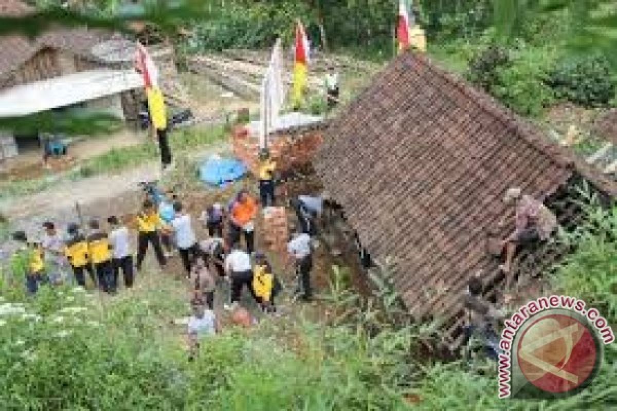 Baubau Dapat Bantuan Bedah Rumah 300 Unit 