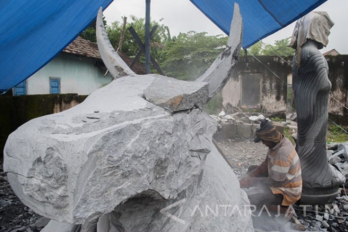 Kerajinan Patung Batu Antara News Jawa Timur 0091