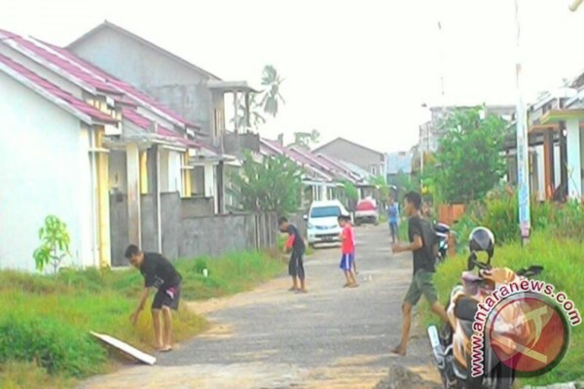 Layangan Ancam Keselamatan Penerbangan di Supadio