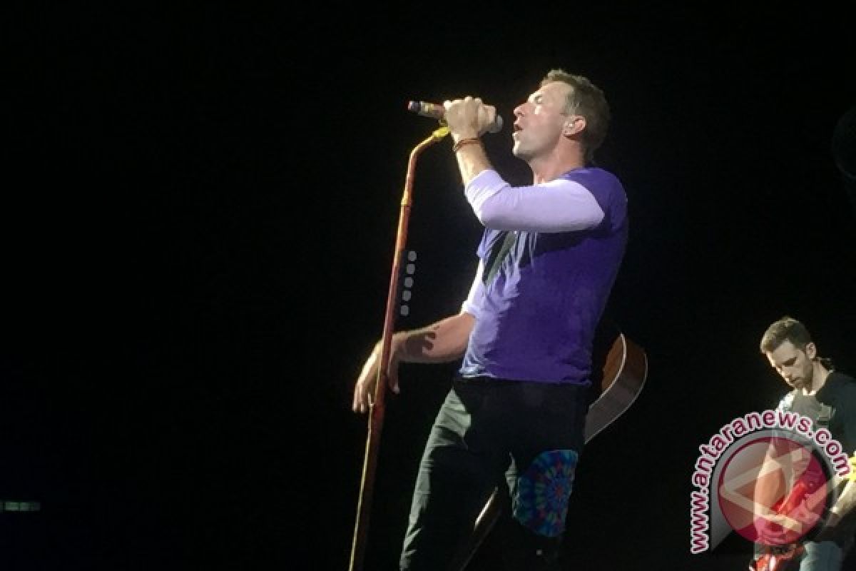 Coldplay rilis album dan dokumenter konser "A Head Full Of Dreams"