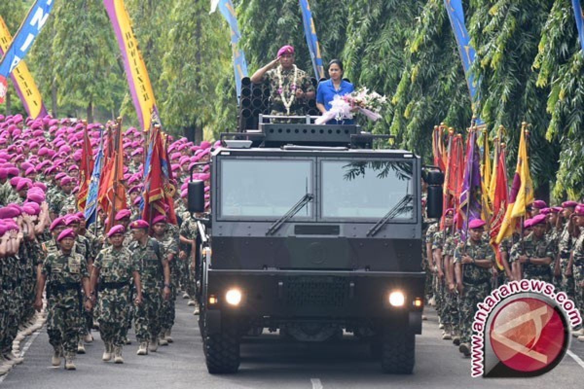 362 tamtama remaja Marinir sandang baret ungu