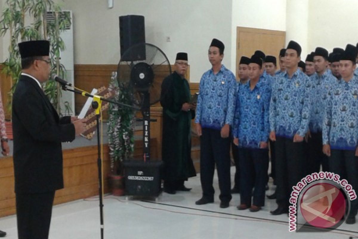  Rektor Unja lantik dua dekan baru