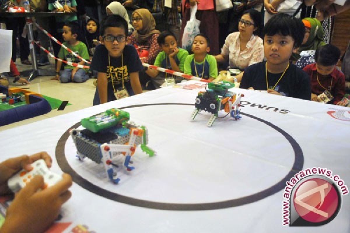 TIm Indonesia raih juara robot pemadam api dunia