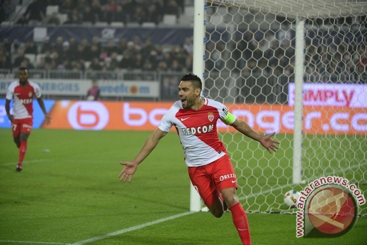Gol Tunggal Falcao Menangkan Monaco Atas Angers