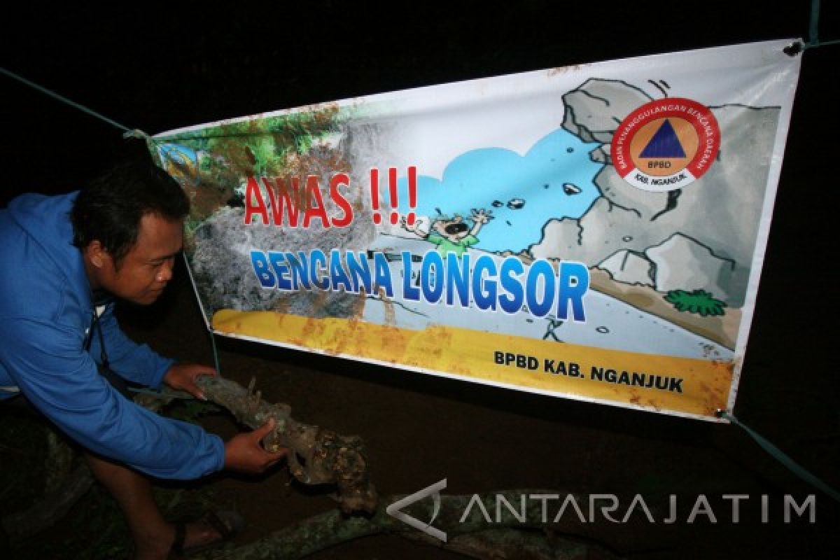 Longsor Besar Juga Landa Nganjuk (Video)   