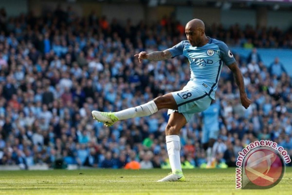 Fabian Delph resmi gabung Everton