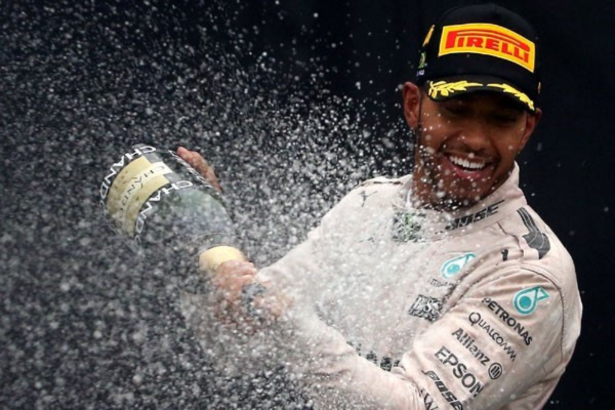 Lewis Hamilton Raih Trofi Kelima GP China di Shanghai