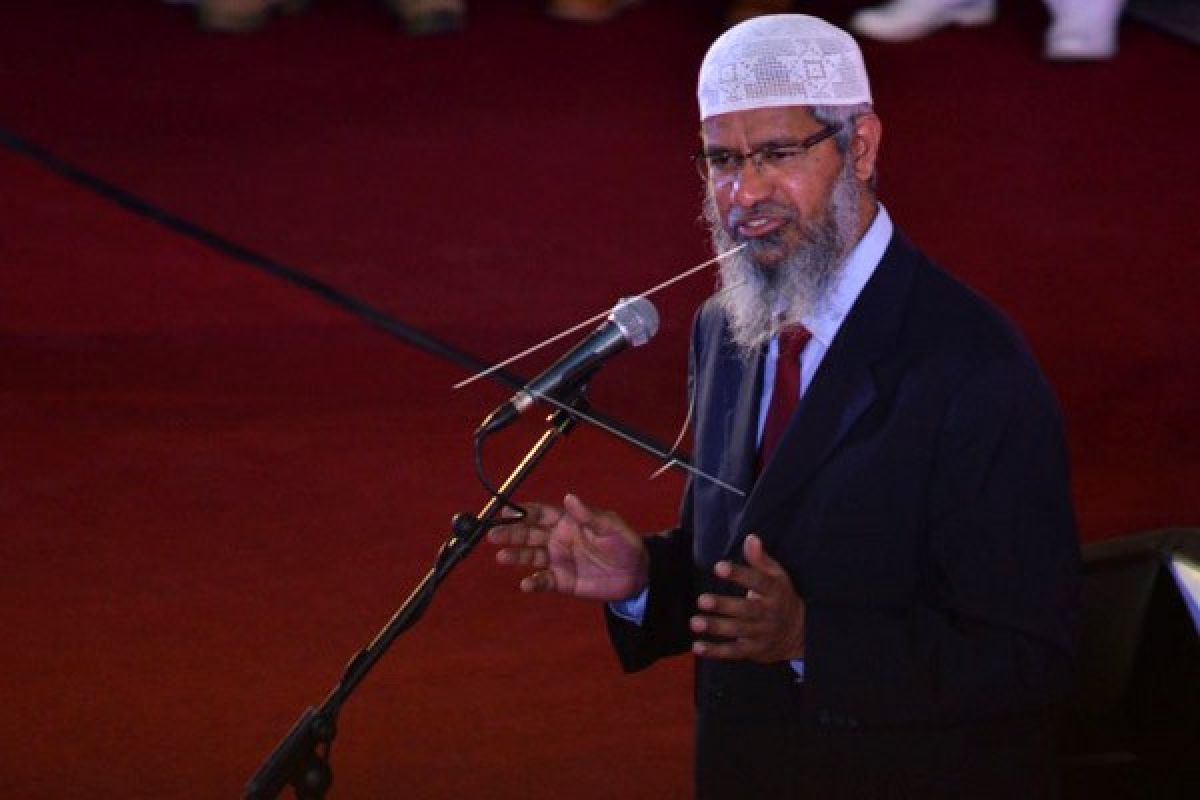 Ceramah Zakir Naik Dihadiri Ribuan Orang