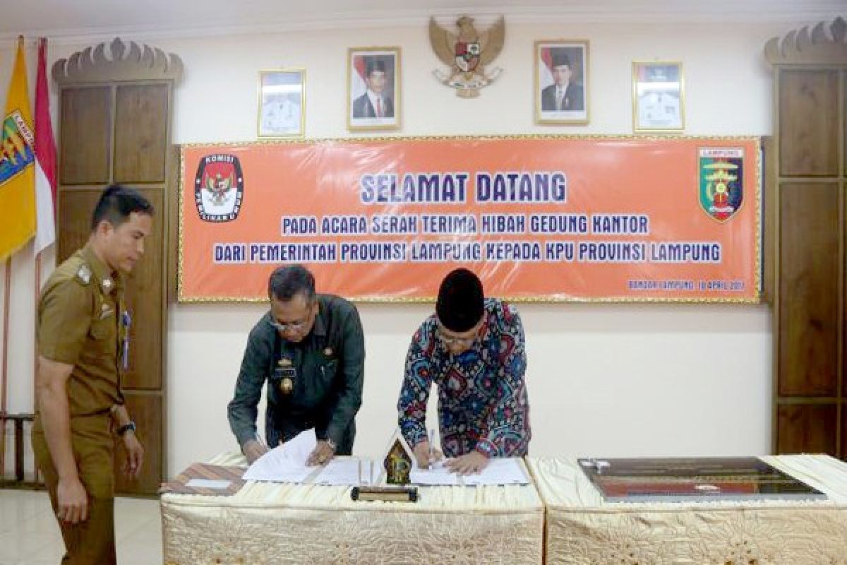 Pemprov Lampung Hibahkan Tanah dan Bangunan Kantor KPU  