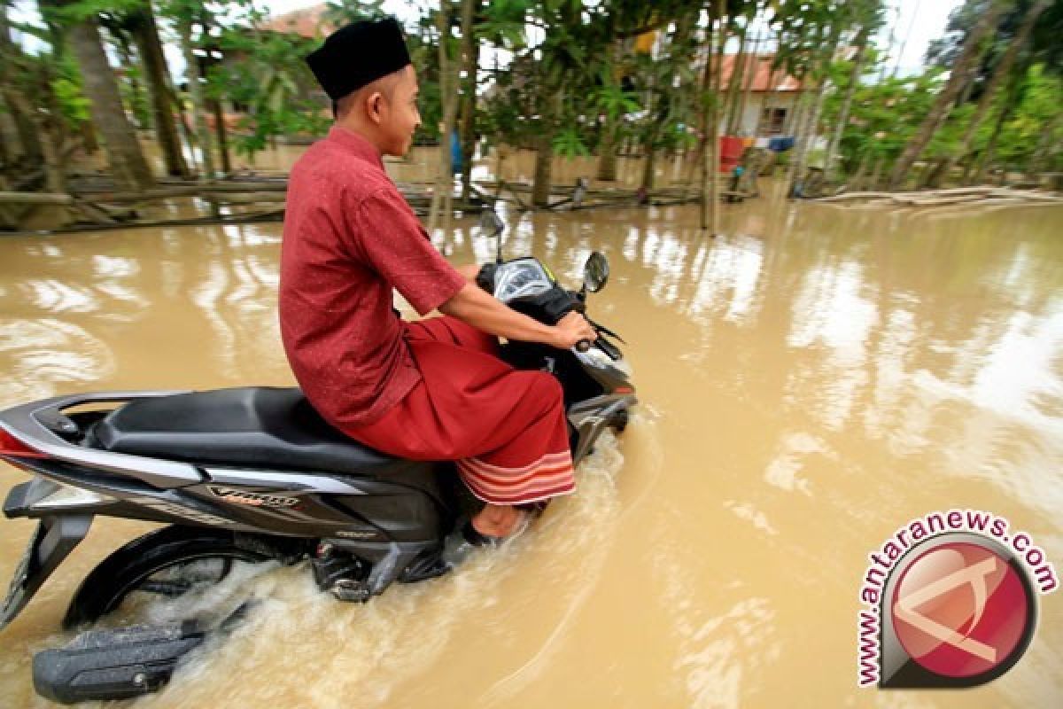 Banjir Luapan Sungai Terjang Pedalaman Aceh Barat