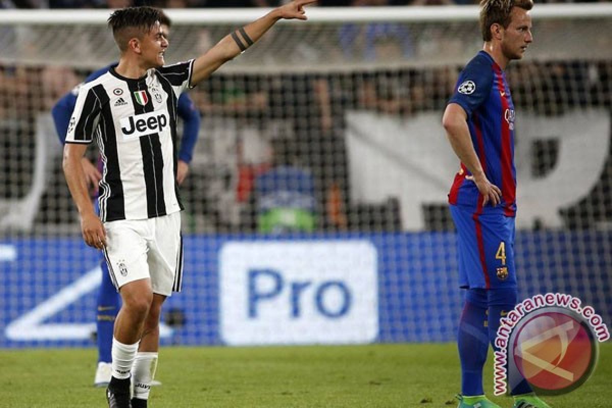 Dua Gol Dybala Bantu Juve Benamkan Barcelona