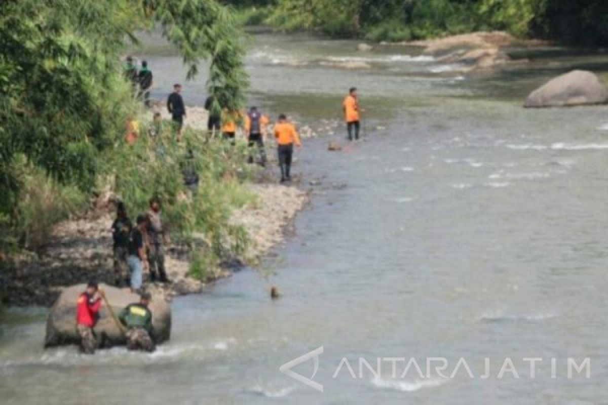 Pencarian Siswa Hanyut Magetan Terus Dilakukan