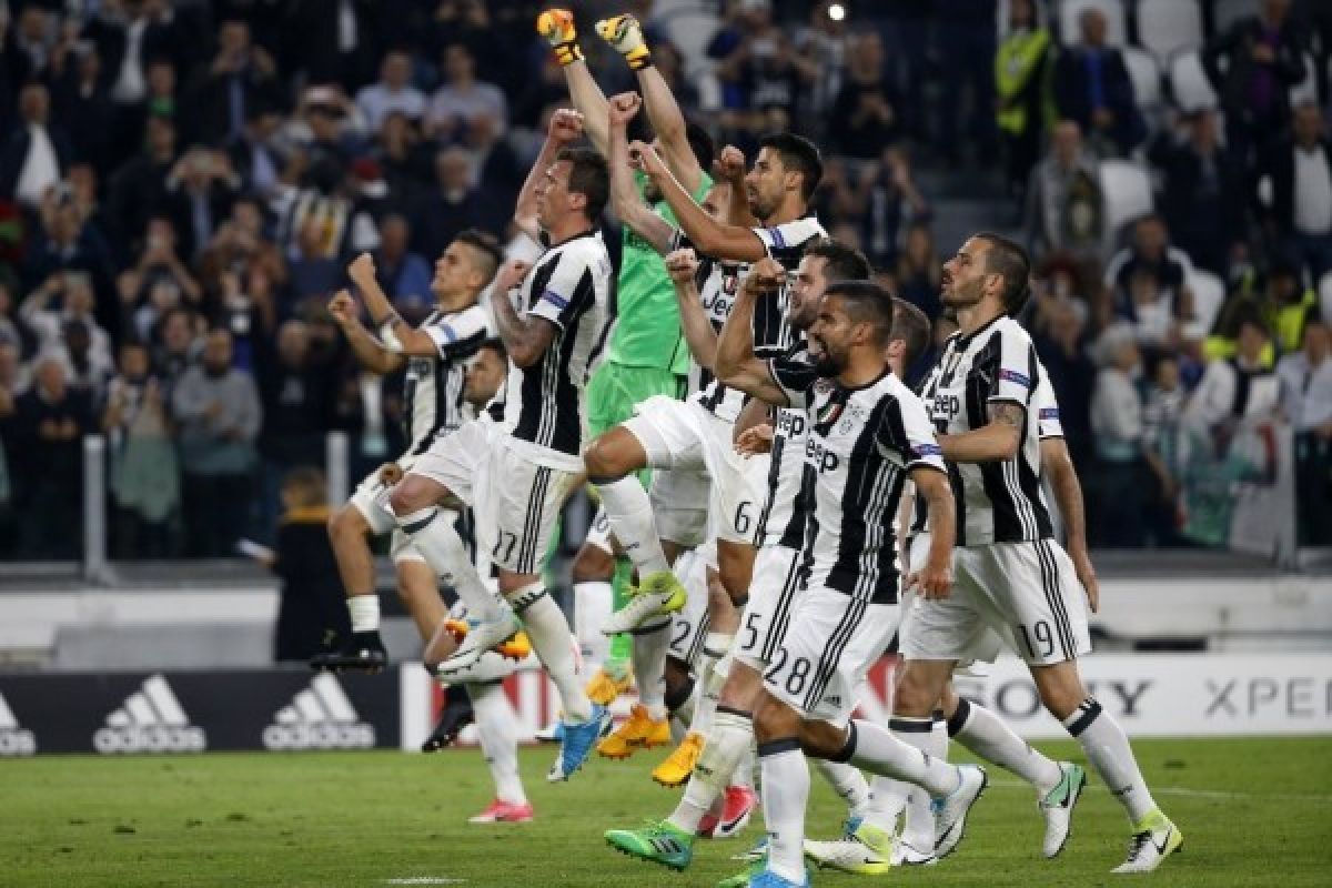 Juventus Hajar Barcelona 3-0