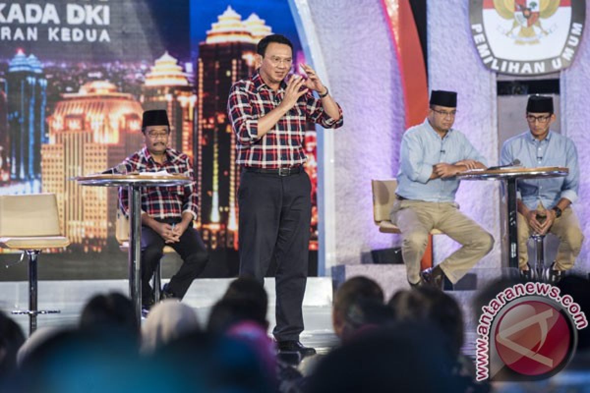 Timses Ahok-Djarot serahkan laporan dana kampanye kepada KPU