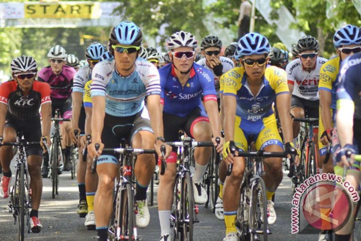 Pebalap Australia kuasai etape pertama Tour de Lombok Mandalika