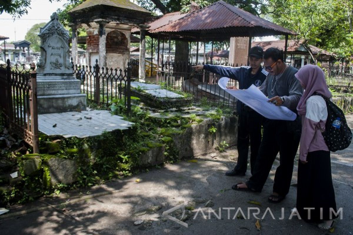 Pendataan Makam Peneleh