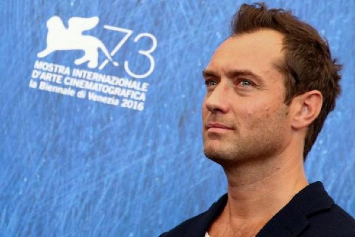 Jude Law perankan Dumbledore muda di sekuel "Fantastic Beasts"