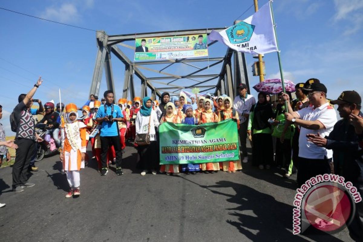 Semarakkan Syiar Islam Lewat Jalan Santai 