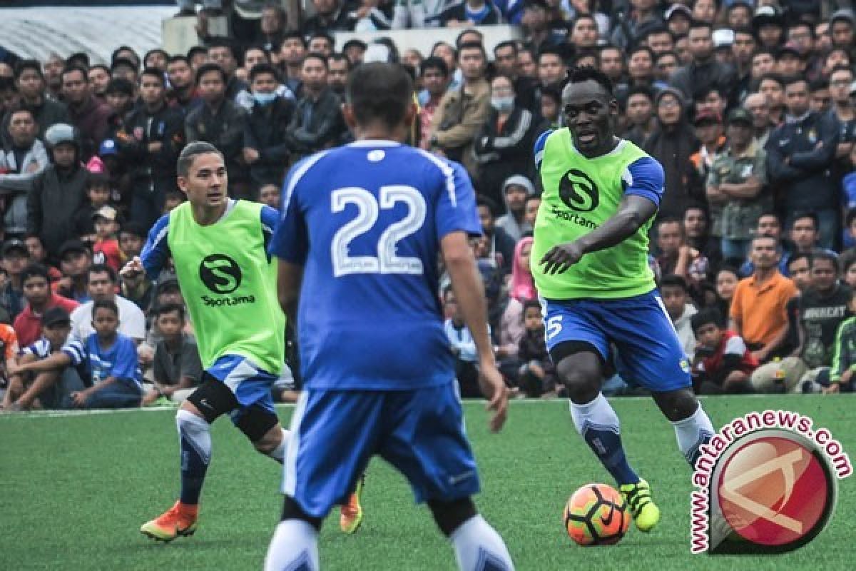 Arema Berhasil Tahan Imbang Persib 0-0