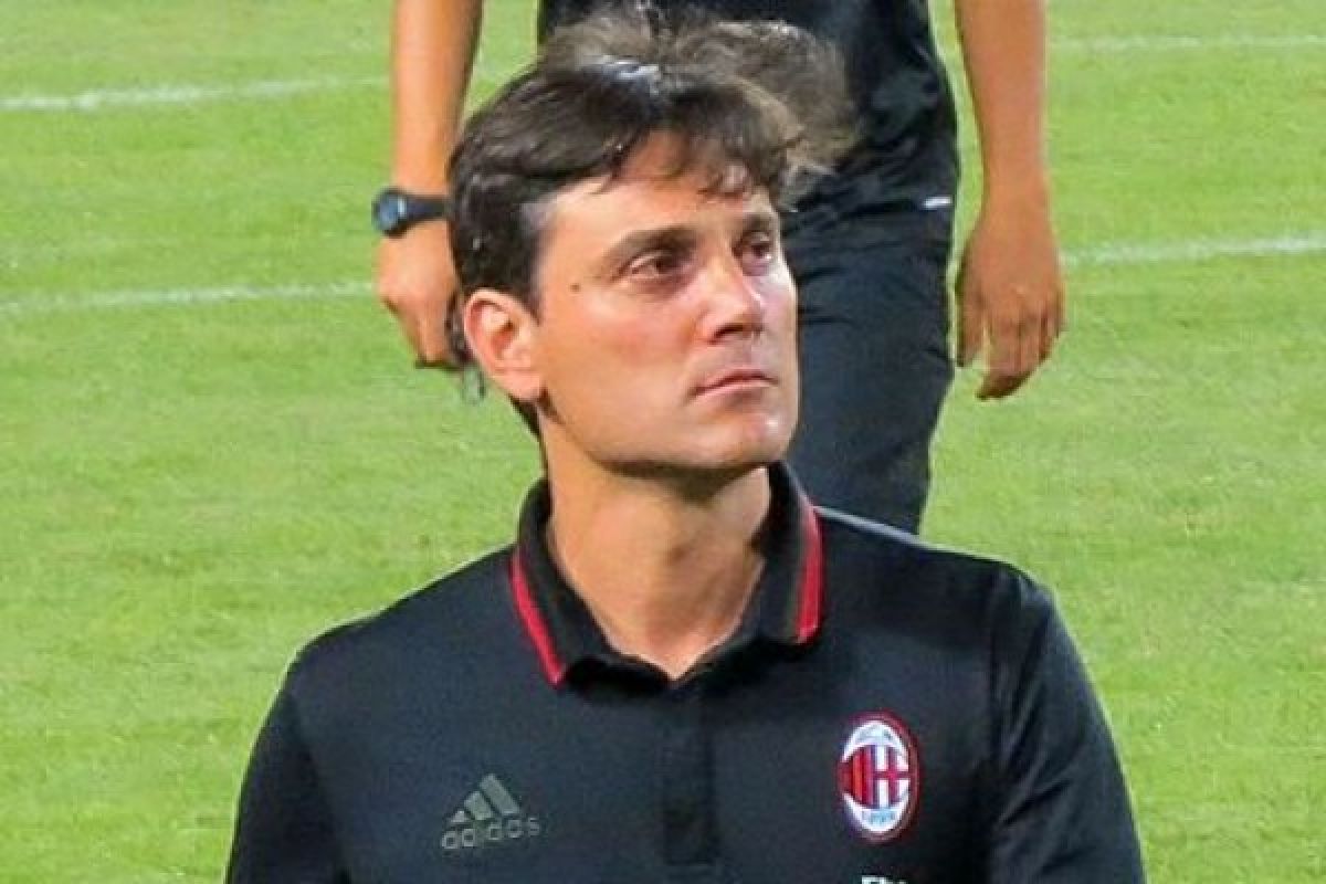 Vincenzo Montella perbarui kontrak di AC Milan sampai 2019