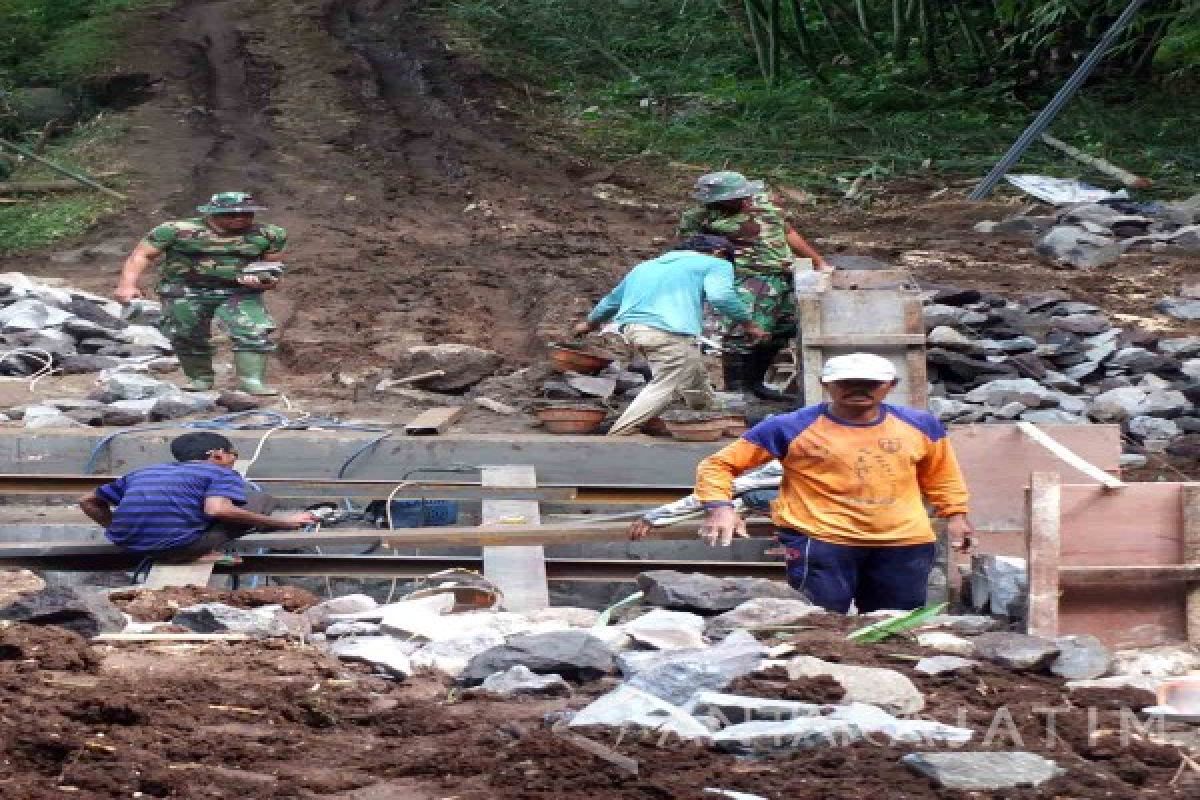 TMMD Jember Percepat Pembangunan Infrastruktur Desa Karangbayat