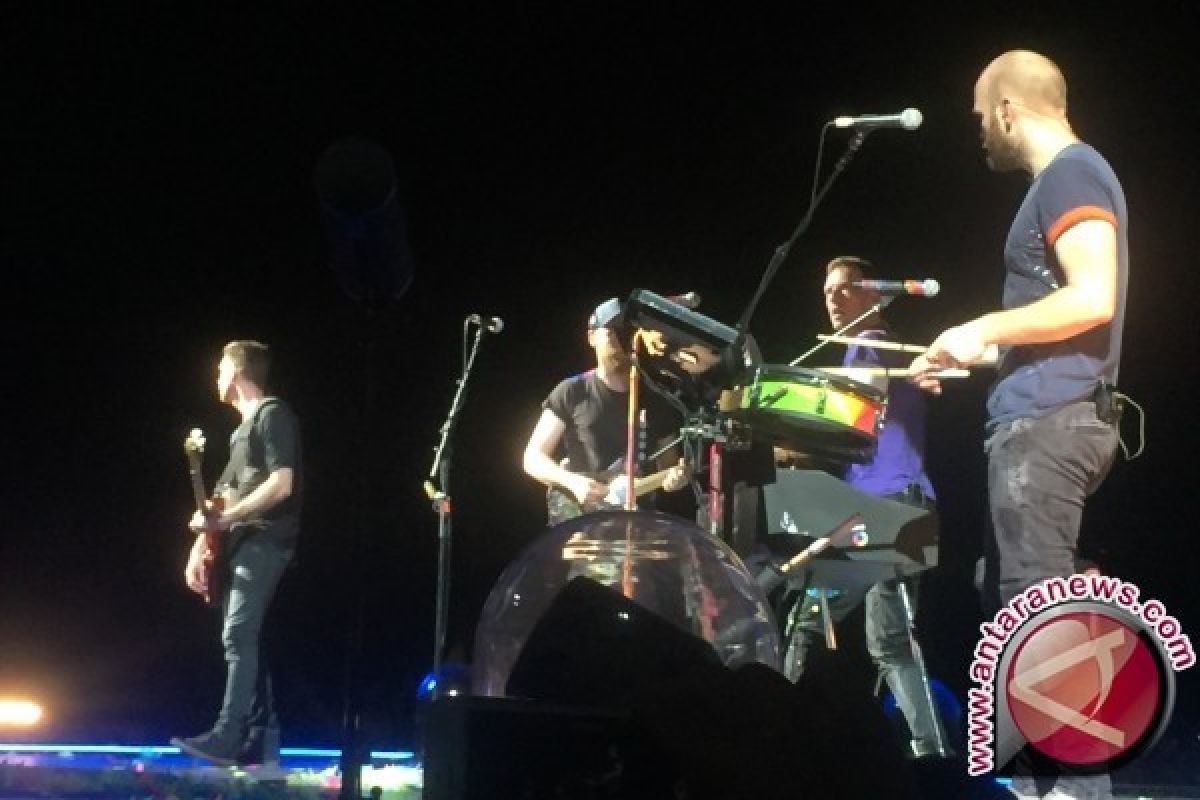 Konser di Korea, Coldplay peringati tragedi Sewol