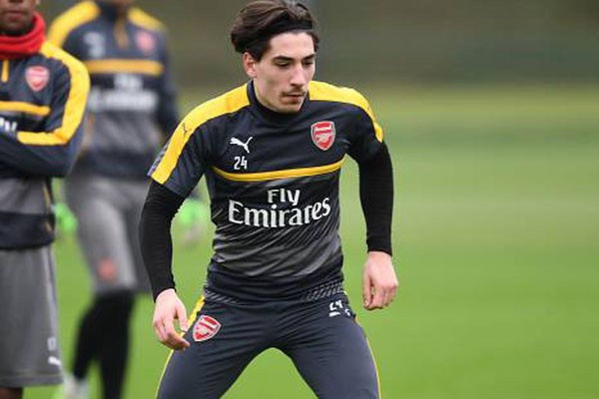 Bellerin Mendapat Dukungan Dari Wenger