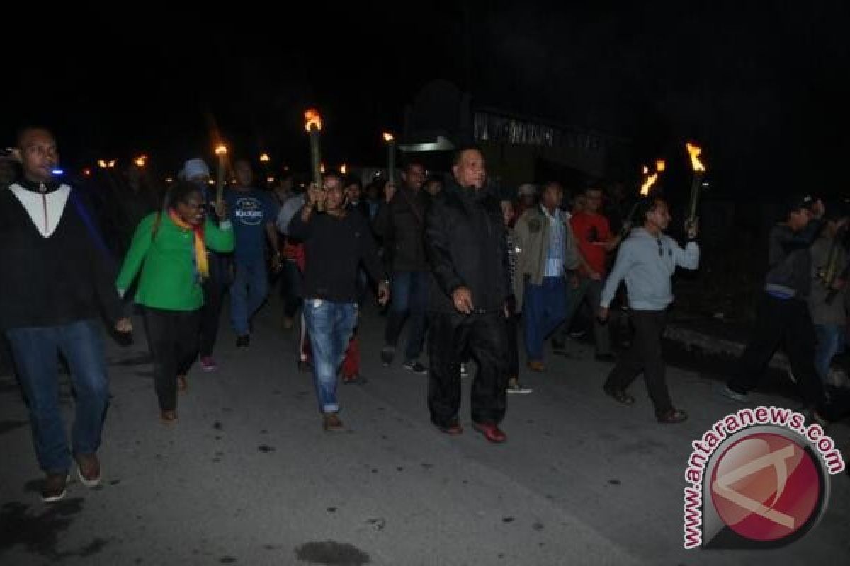 Kapolda Papua ikut pawai obor Paskah di Wamena