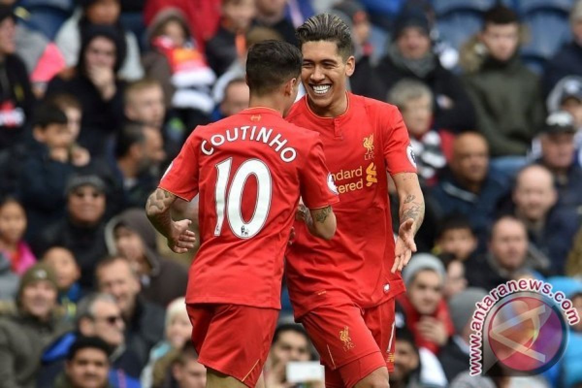 Firmino Antar Liverpool Kembali ke Posisi Tiga