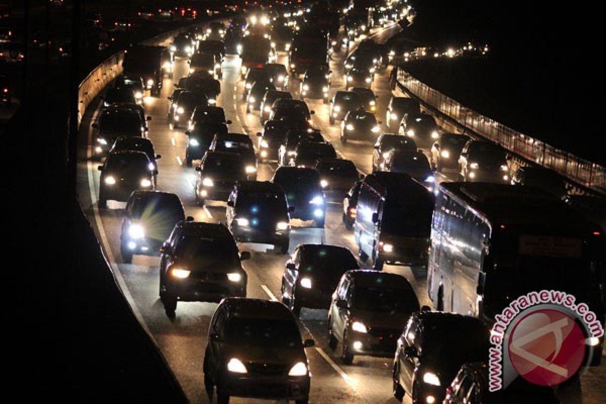 Jasa Marga: puncak kemacetan tol Jakarta-Cikampek Jumat