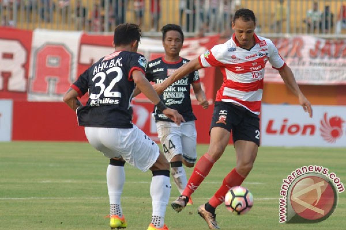 Madura United kalahkan Bali United 2-0