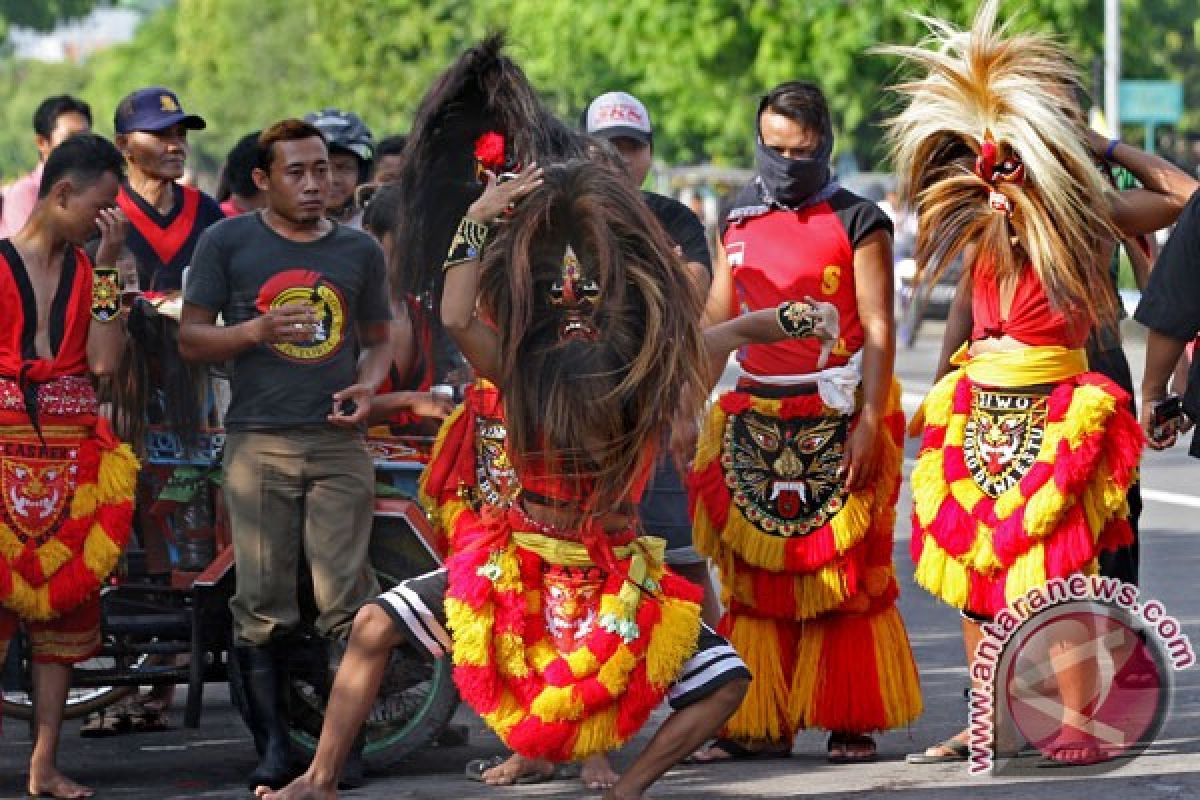 Omzet perajin Reog Ponorogo capai Rp75 juta/minggu