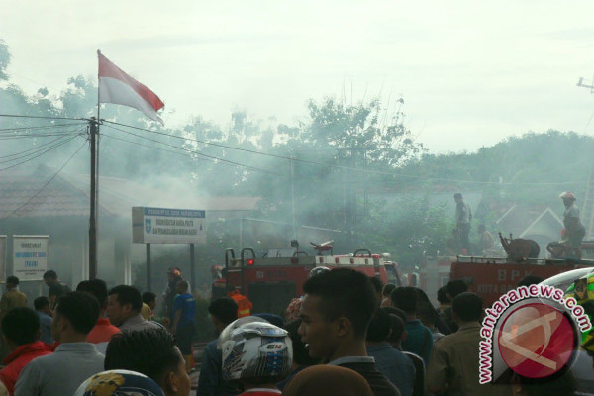 Kerugian Kebakaran Bangunan Kantor Kesbangpol PBD Kota Sawahlunto Rp3 Miliar