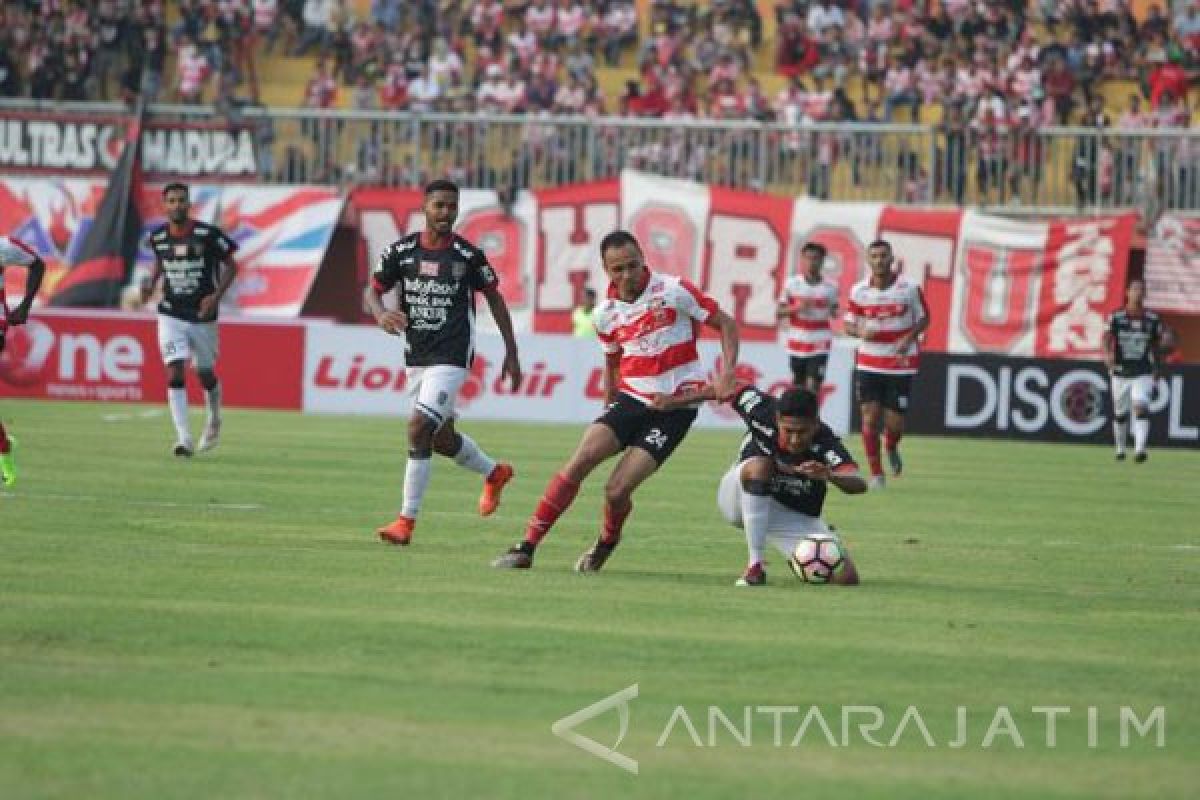 Madura United Hadapi Sriwijaya Tanpa Pemain Asing Lengkap