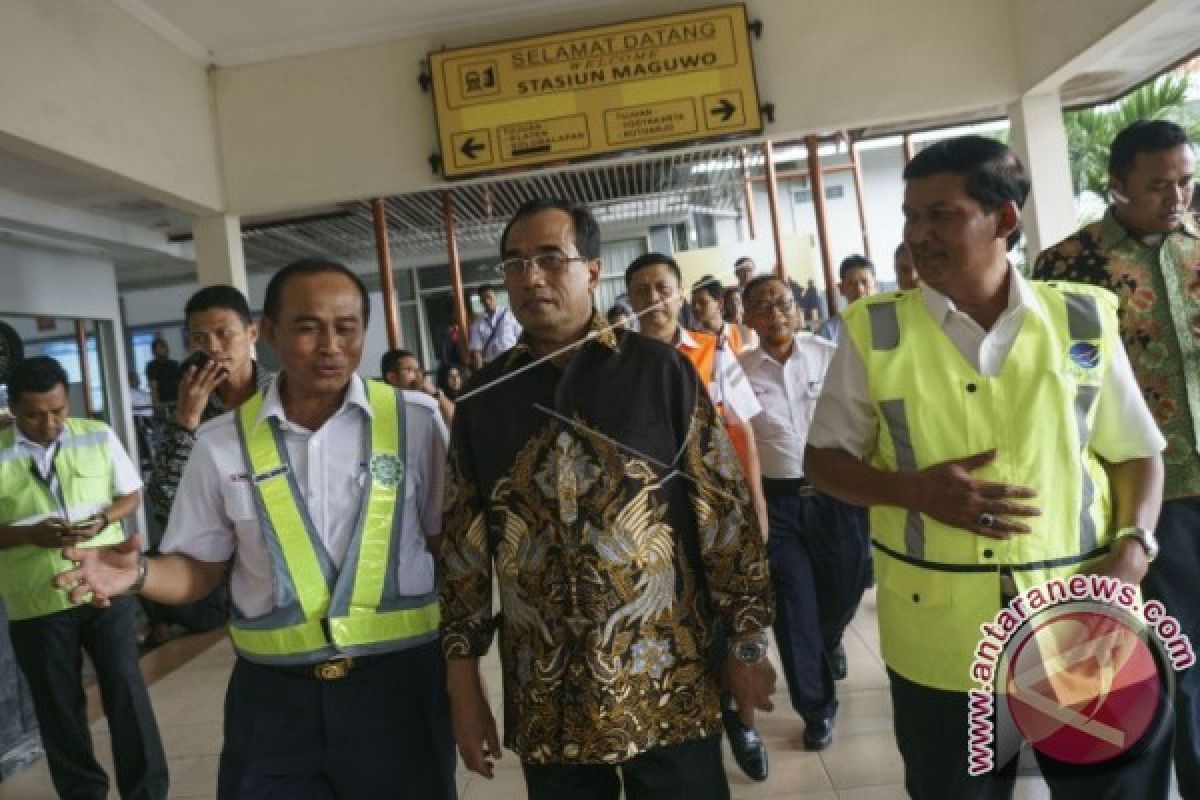 Menhub Tambah Jam Operasional Tiga Bandara