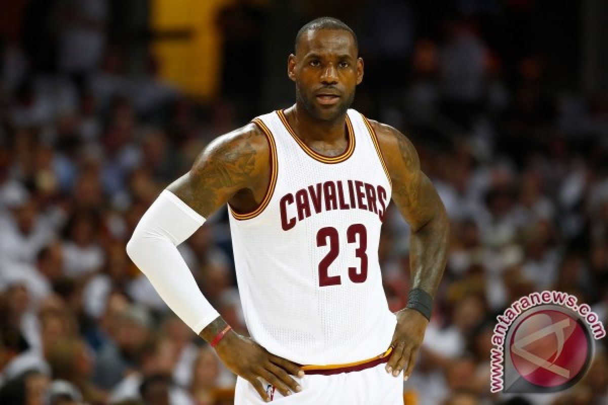 LeBron James tetap lapar gelar