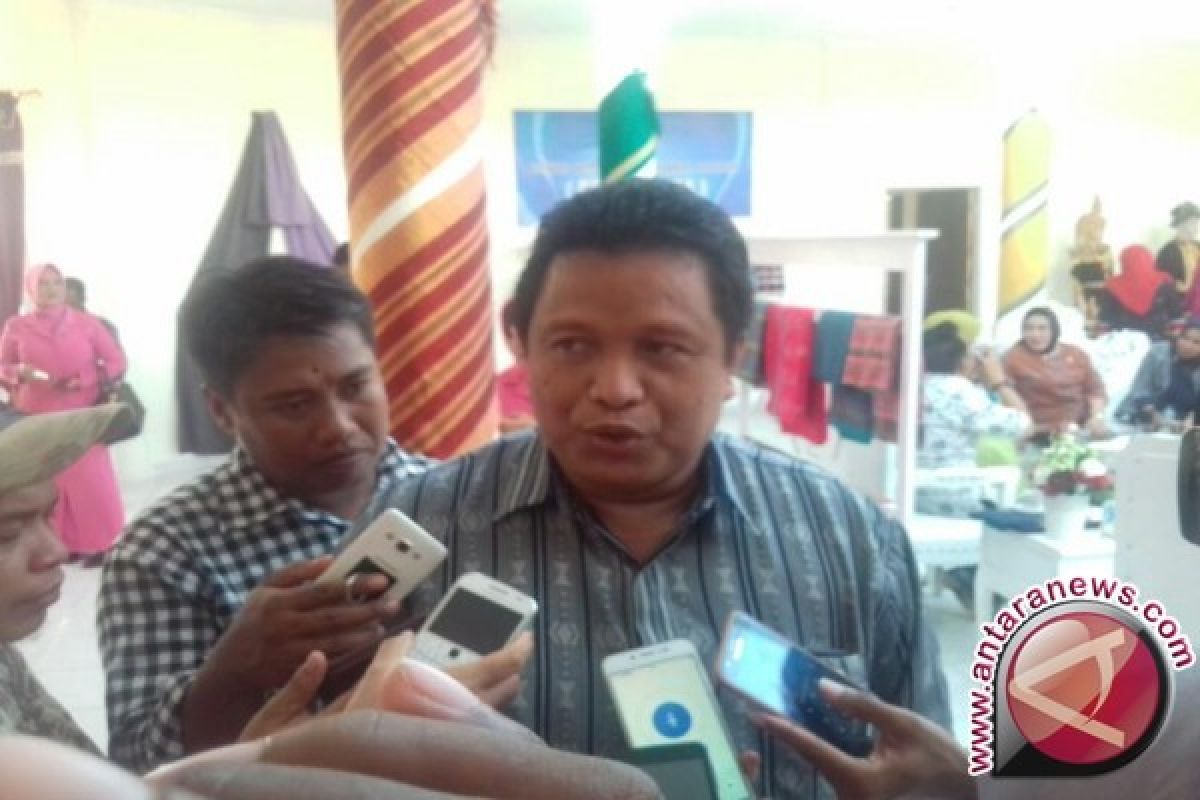 Bupati: Siswa SD Di Muna Pandai Menenun