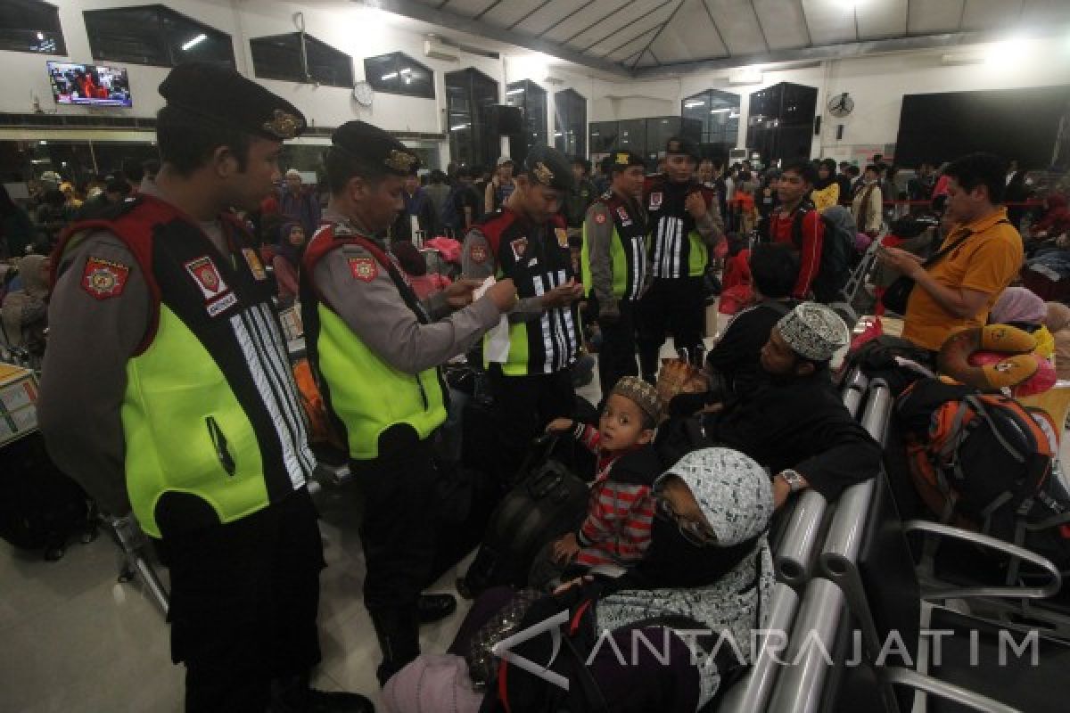 Anies-Sandi Unggul Sementara Hasil Hitung Cepat Sejumlah Lembaga