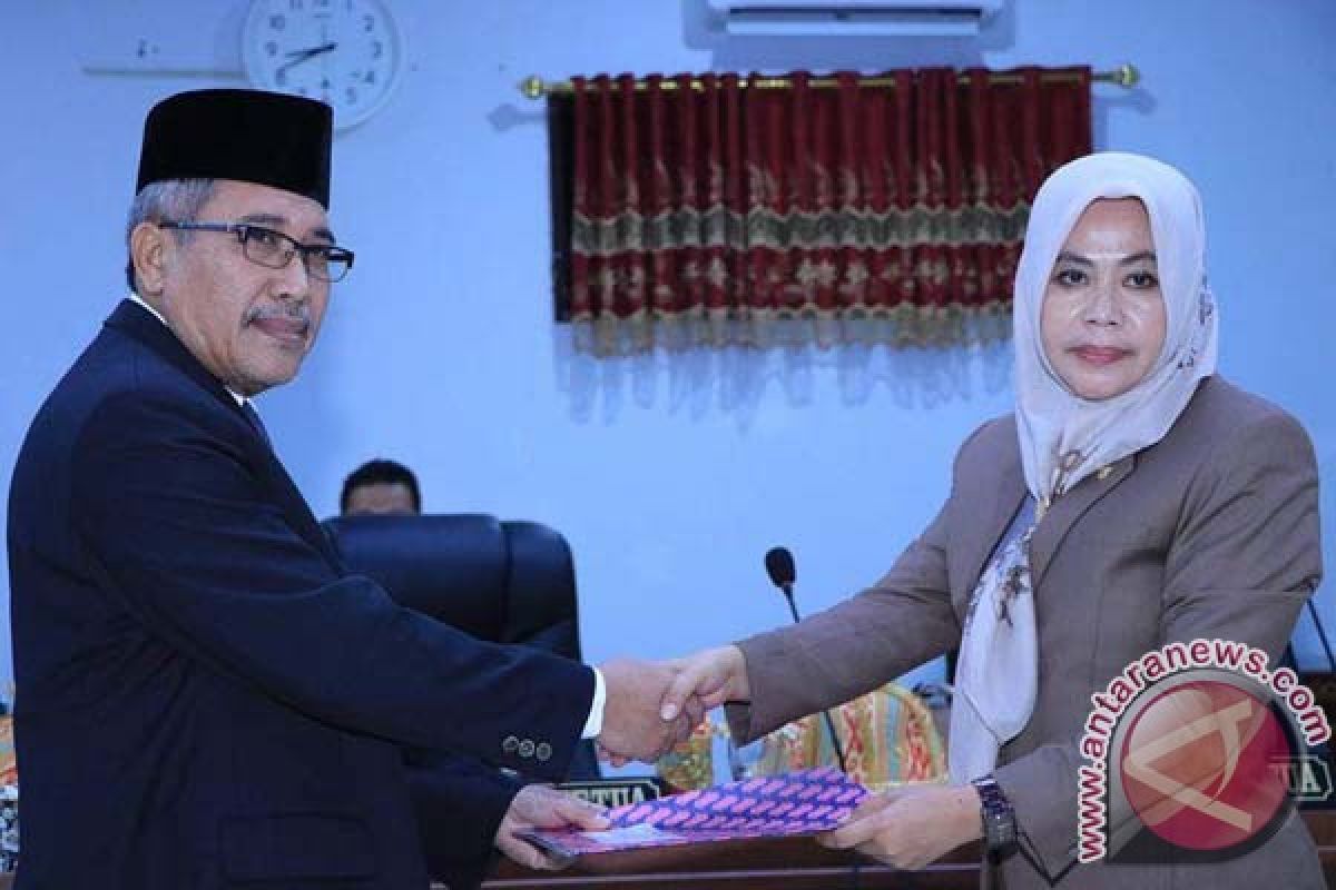 DPRD Bantaeng Rapat Paripurna LKPj Bupati  2016