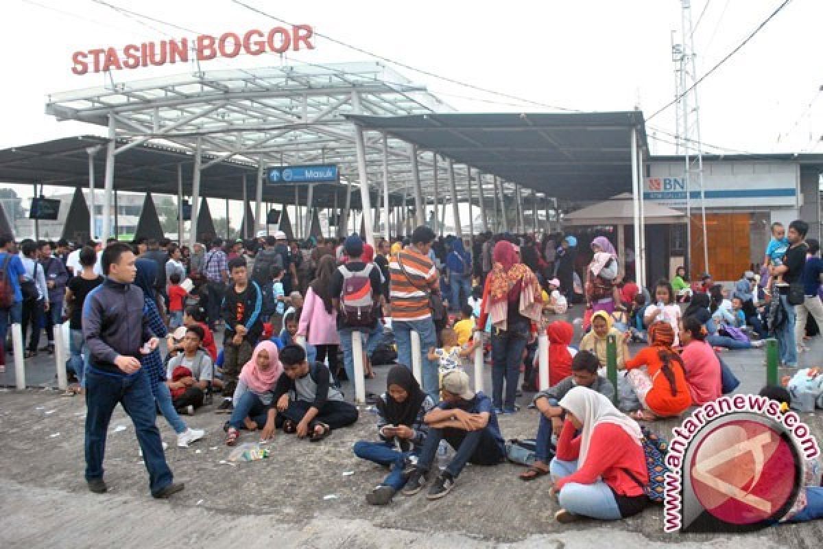Polresta Bogor Lakukan Penyekatan Massa ke Jakarta