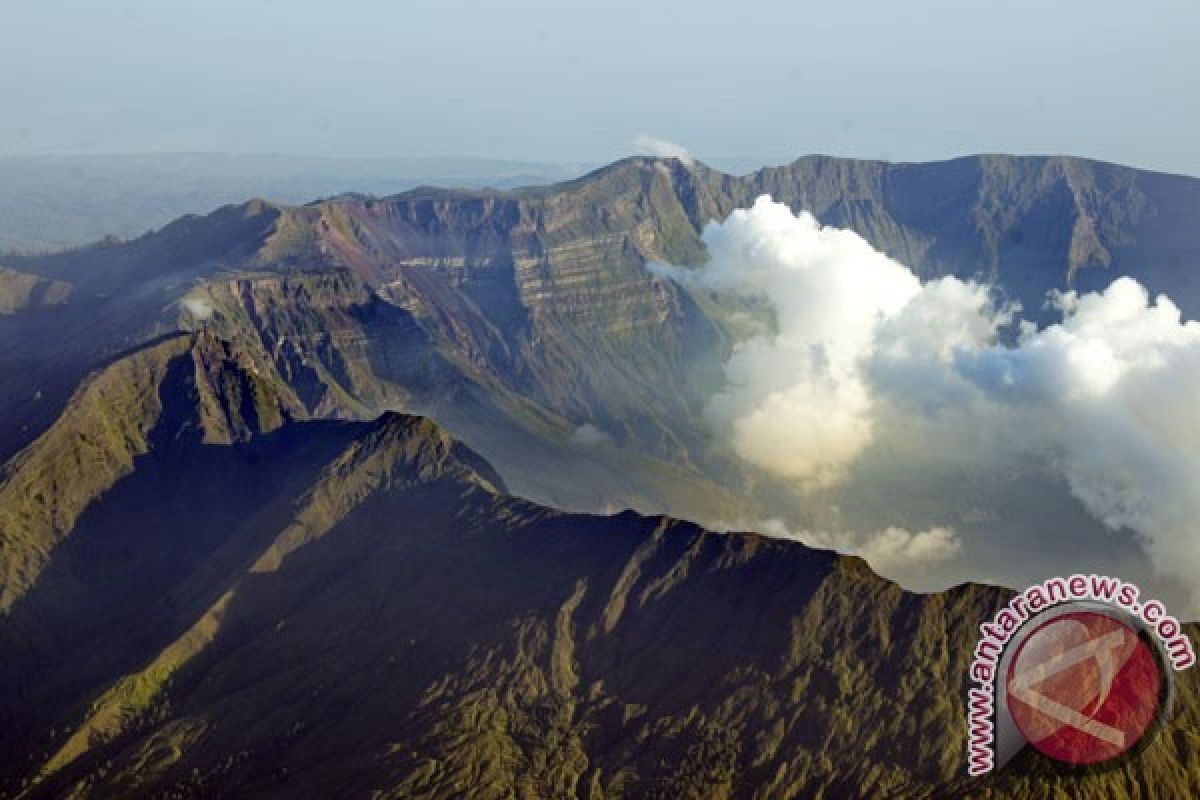 Jalur pendakian Gunung Tambora ditutup mulai 24 Januari