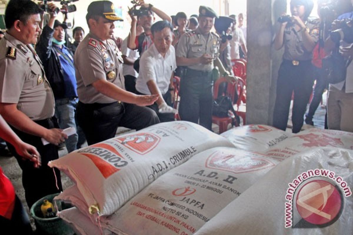 Empat jam kantor Balaikota Makassar digeledah Polda