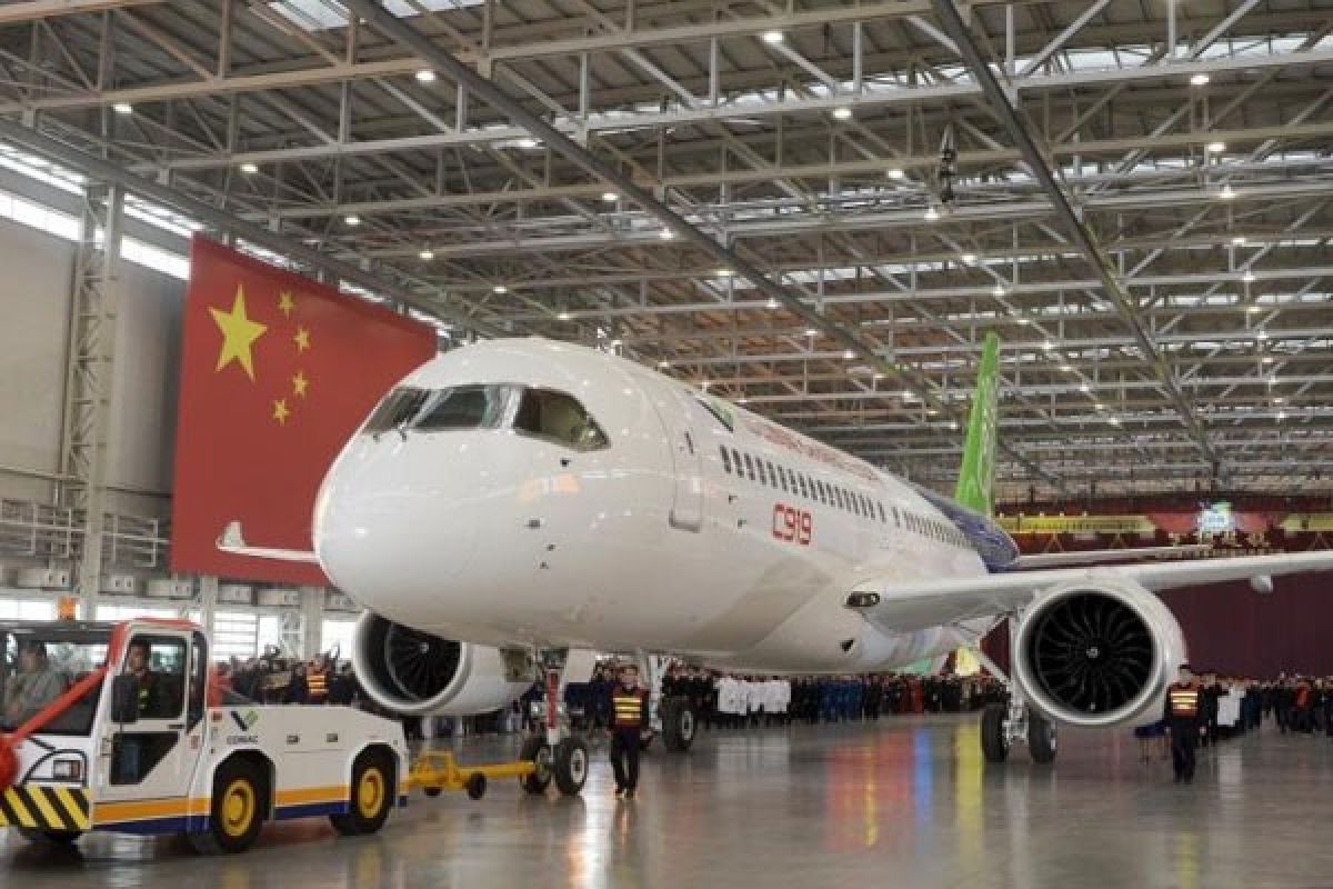 Pesawat C919 buatan China diuji sebelum terbang perdana